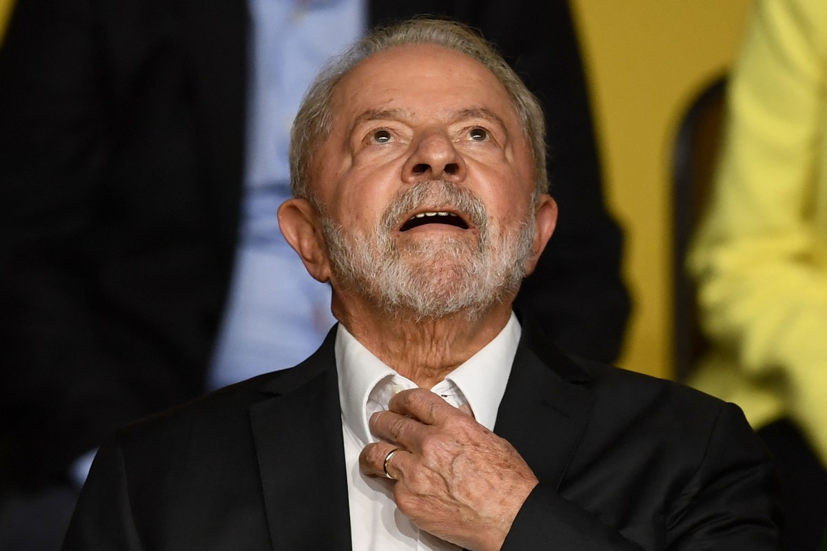 Lula “evolucionó bien” tras operación por hematoma intracraneal