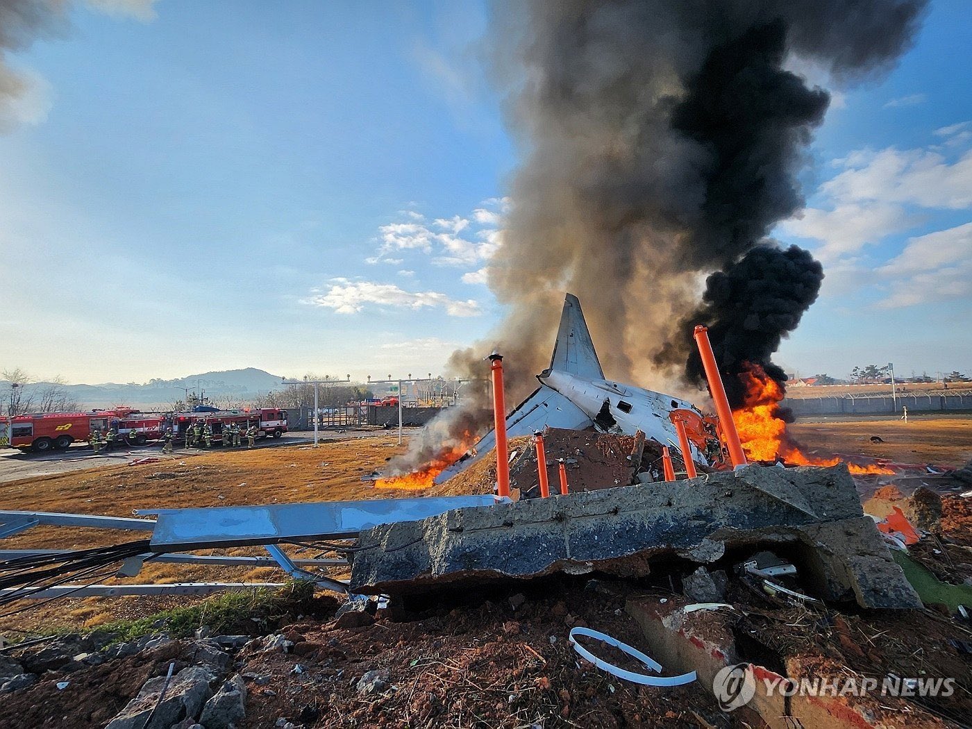 Tragedia en Corea del Sur: confirman más de 20 fallecidos en accidente aéreo