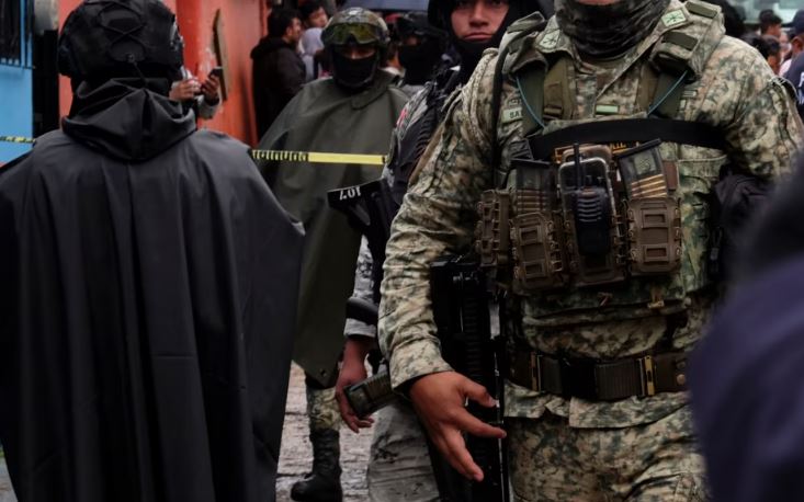 Detienen a centenar de policías en México por filtrar datos y desapariciones forzadas