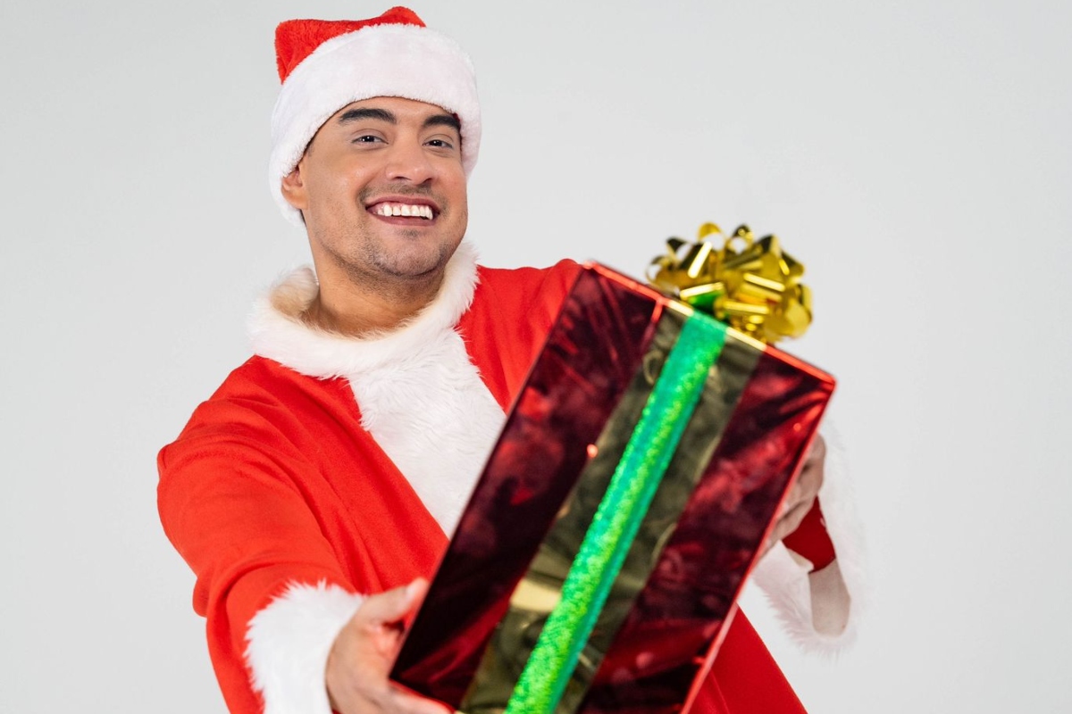 Beet Acosta lanza ‘Navidad Express’: Un EP festivo con nuevas canciones para celebrar las fiestas