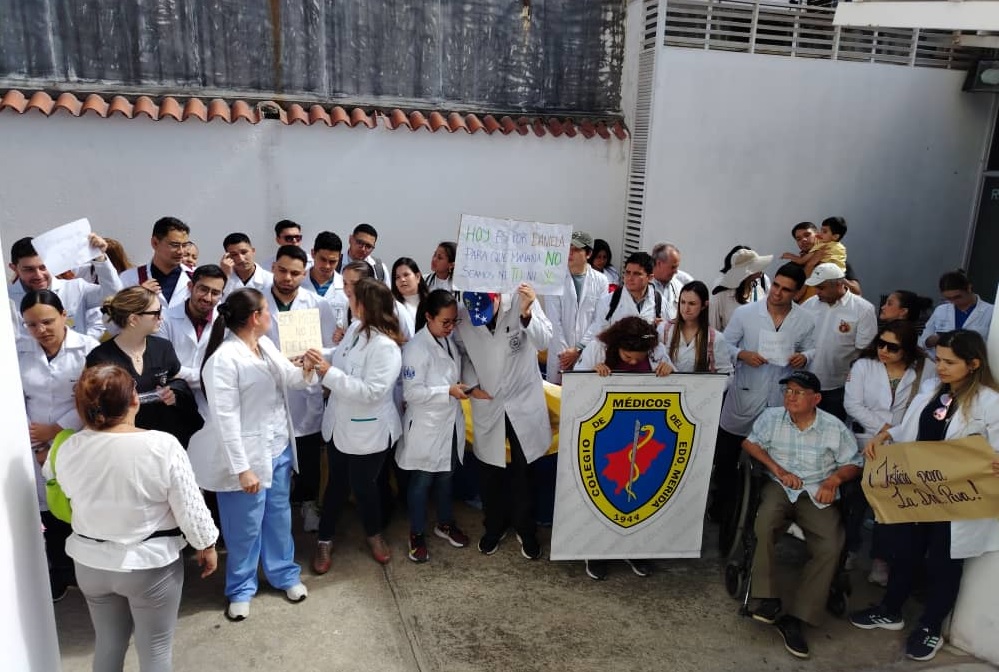 Médicos merideños marcharon por la libertad de su colega Yohana Álvarez